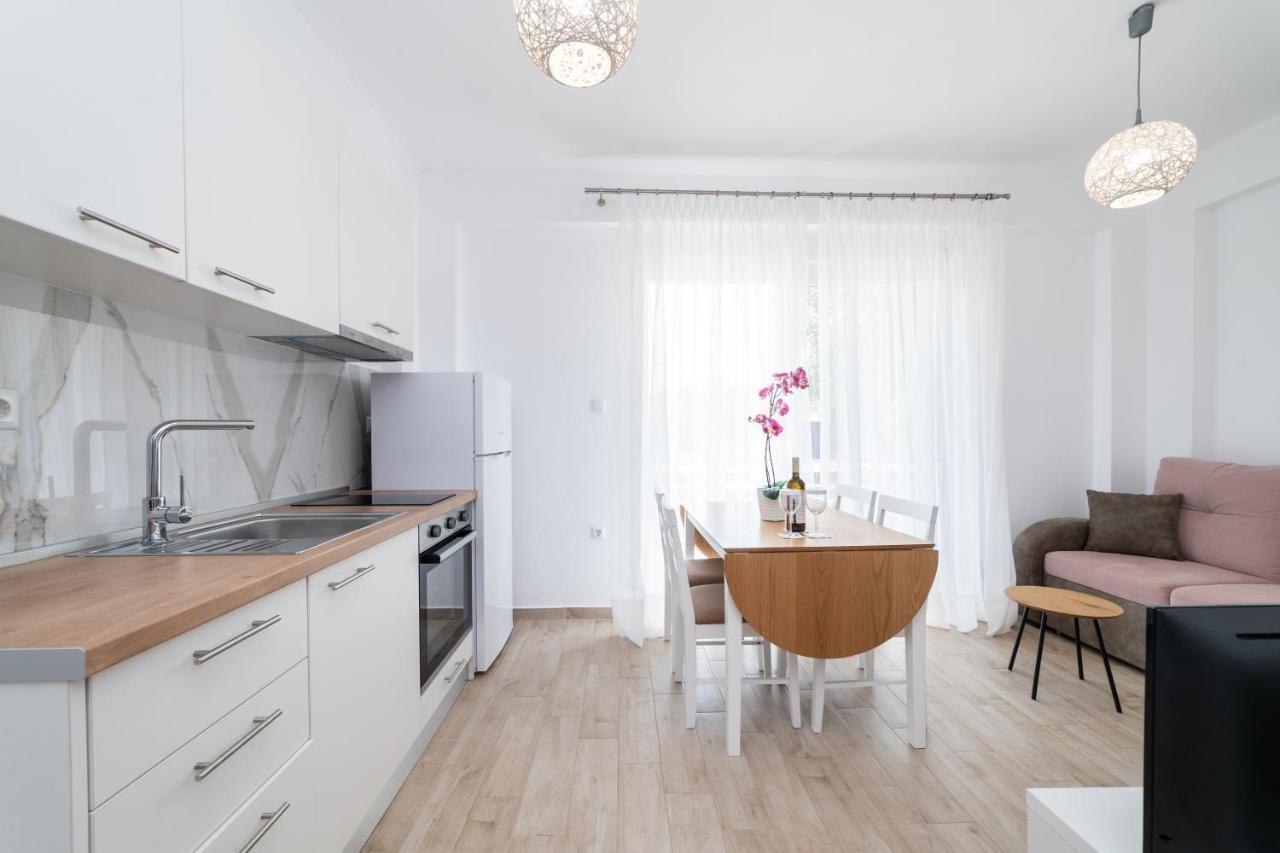 Apartment Kleoniki & Irida Residential Complexes