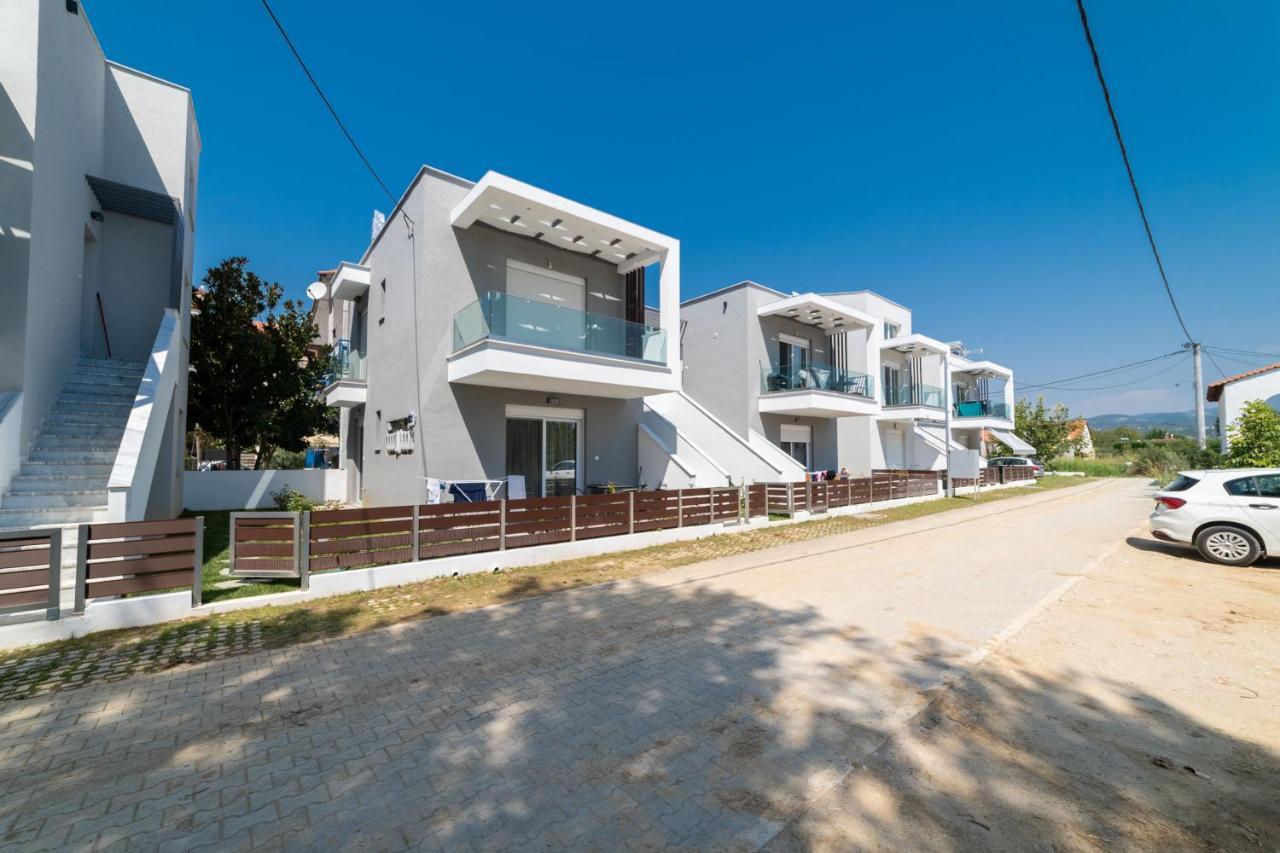 Kleoniki & Irida Residential Complexes Ofrinion