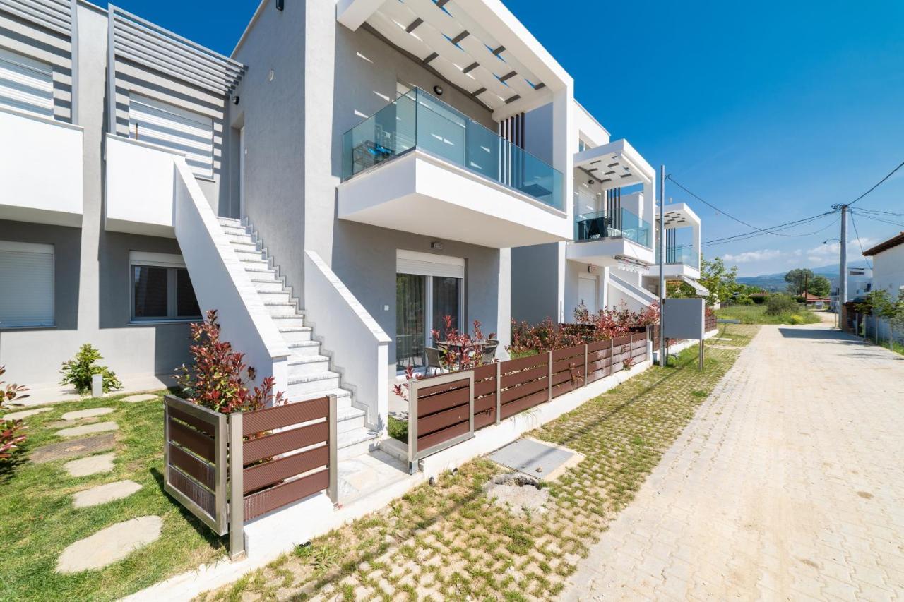 Kleoniki & Irida Residential Complexes Ofrinion