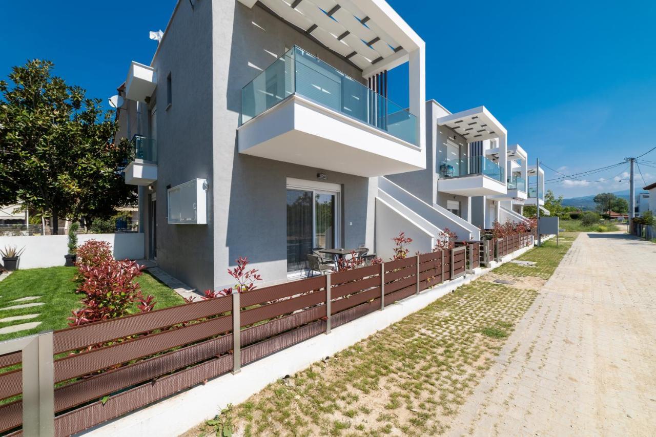 Kleoniki & Irida Residential Complexes Ofrinion