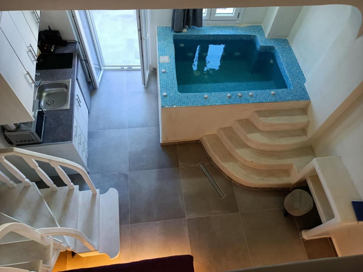 The Muses Of Santorini Private Jacuzzi *