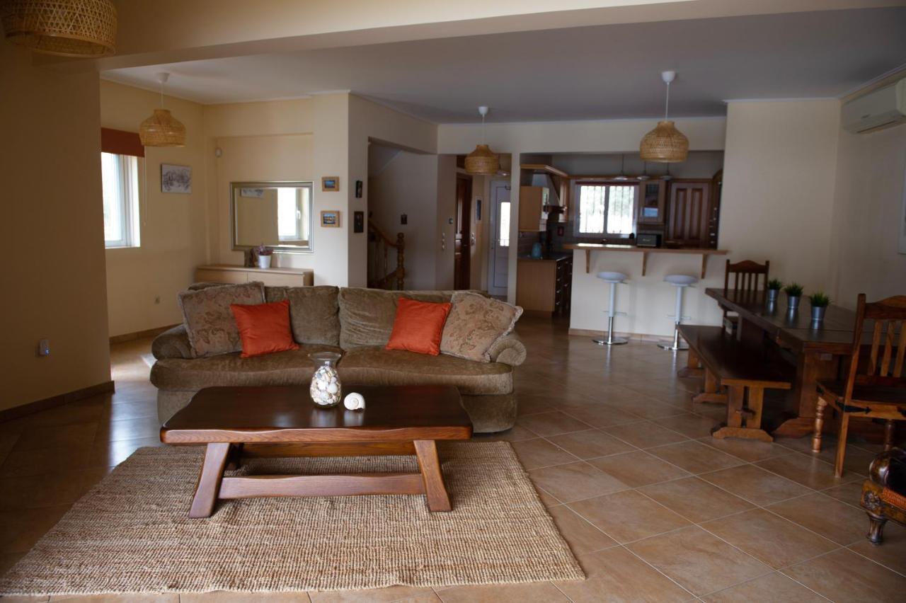 Pasithea Villa *