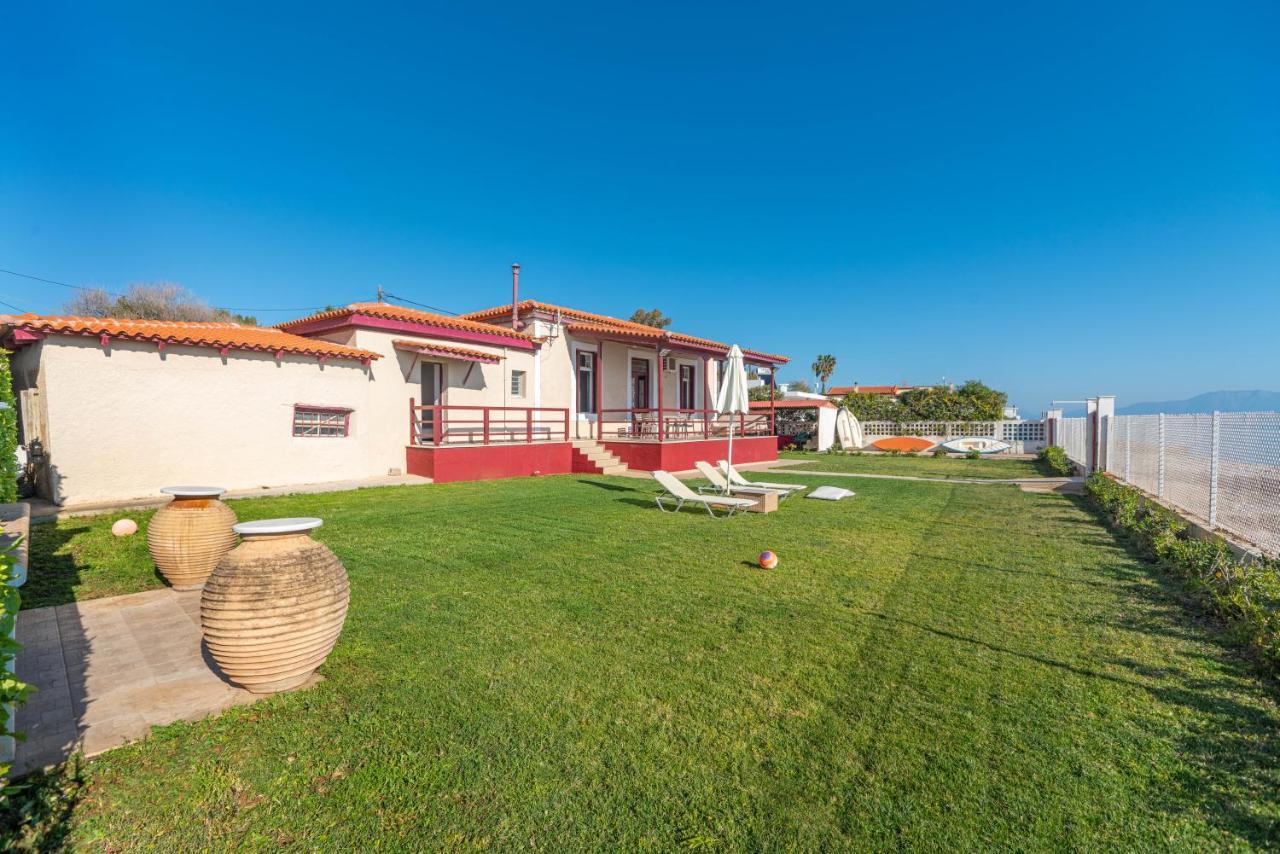 Angelos Villa *
