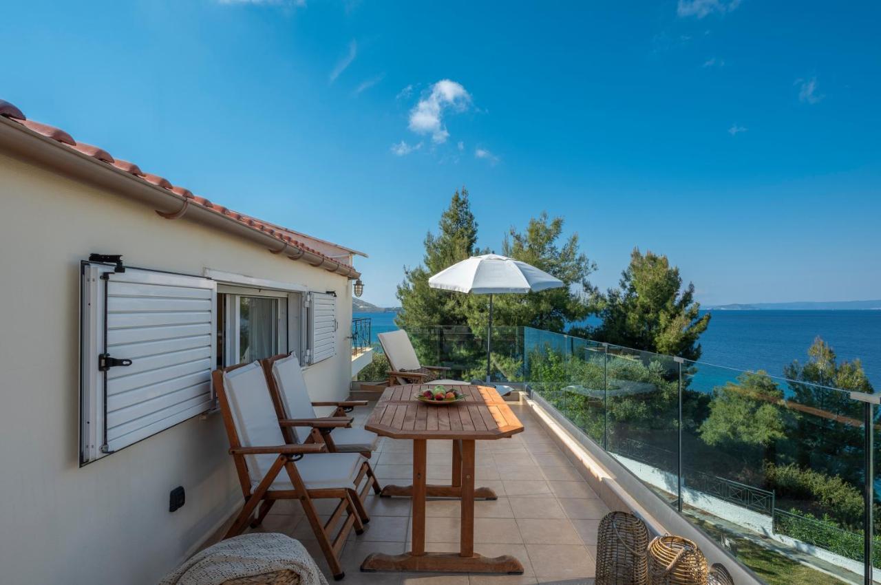 Seaside Paradise *