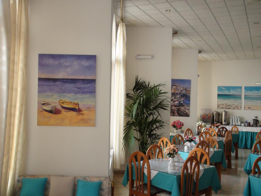 Oceanis 3* Karpathos Town (Pigadia)