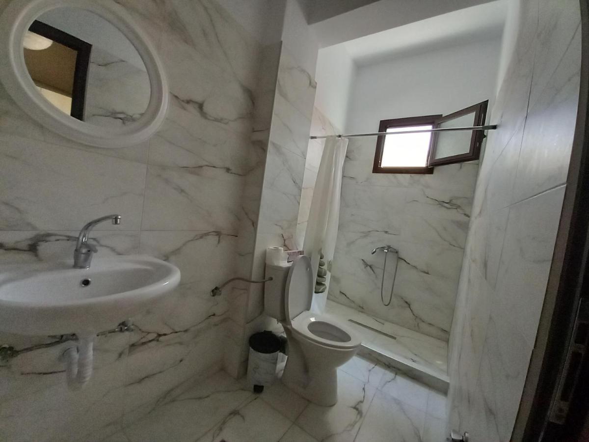 Aparthotel Basilio's *