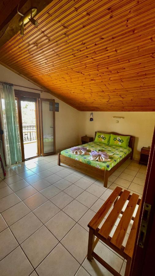 Karagiannis Hotel 2*
