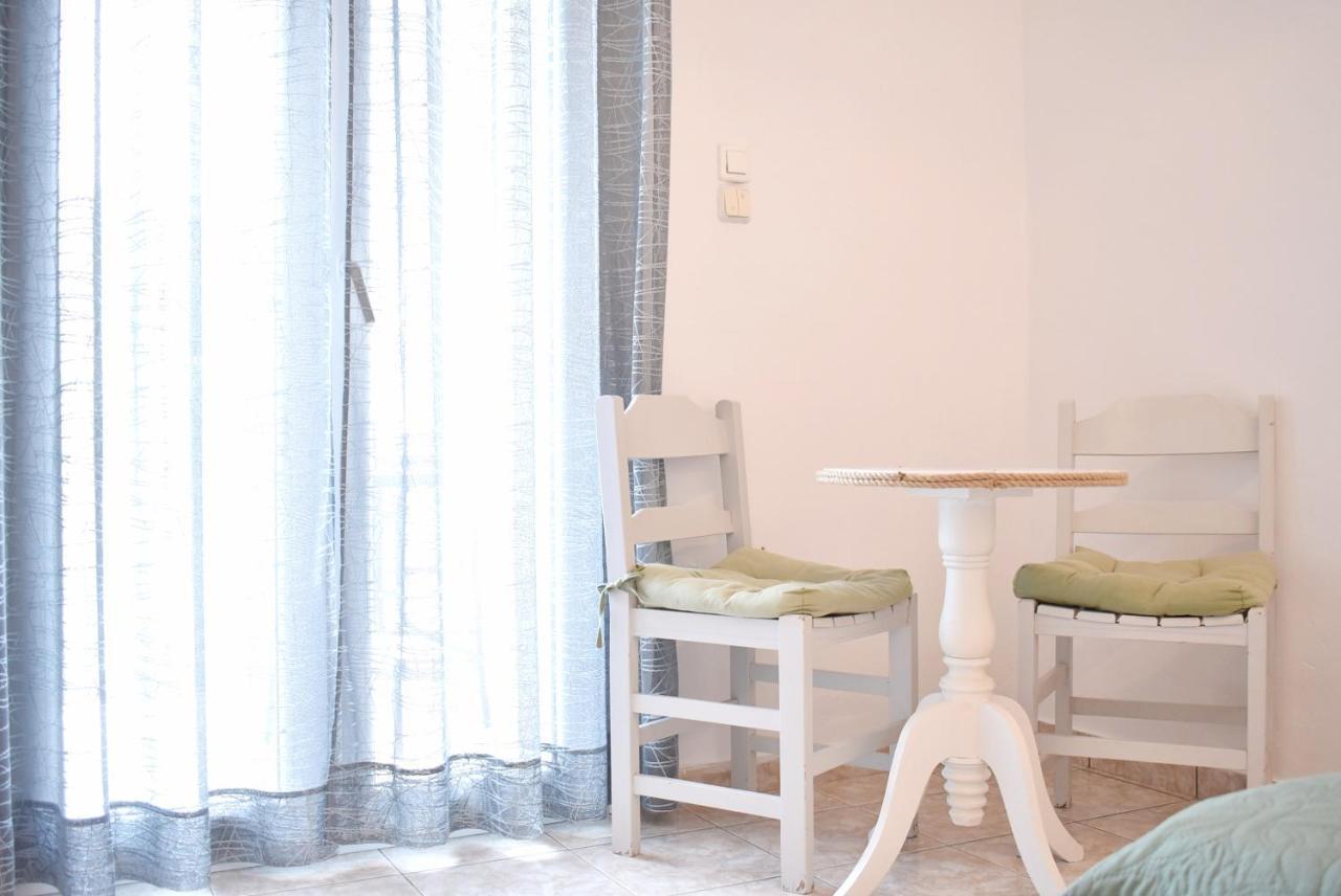 Apartment Tzamaros Studios Merichas