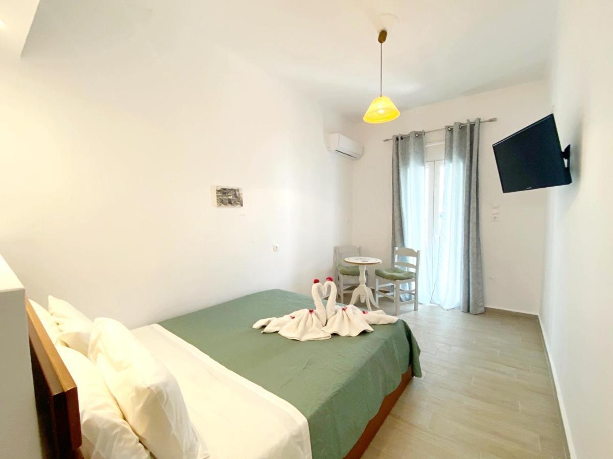 Tzamaros Studios Apartment *