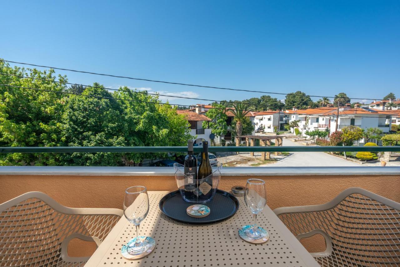 Apartment Aphrodite Ideal For Holidays In