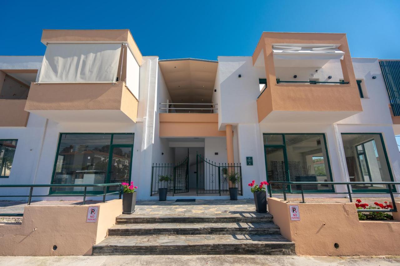 Apartment Aphrodite Ideal For Holidays In