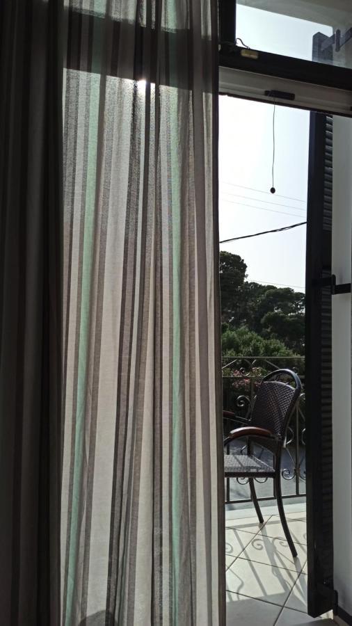 To Kastro Aparthotel