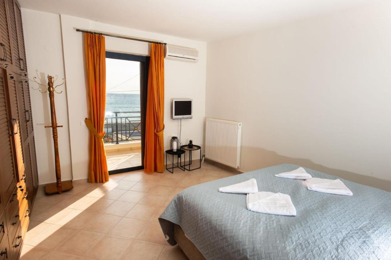 Apartment Alkioni , Beachfront, With Sea View