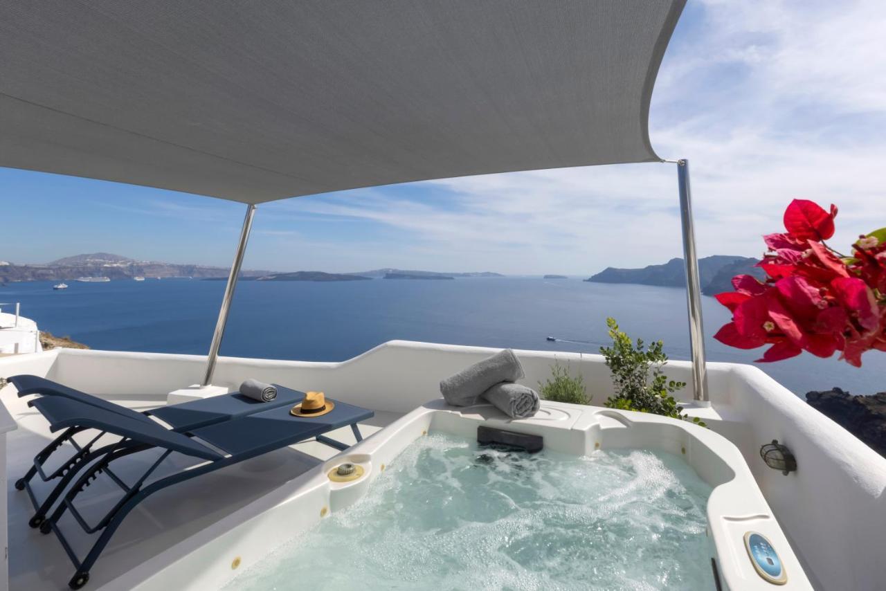 Bluedome Cavehouses By Otium * Oia (Santorini)