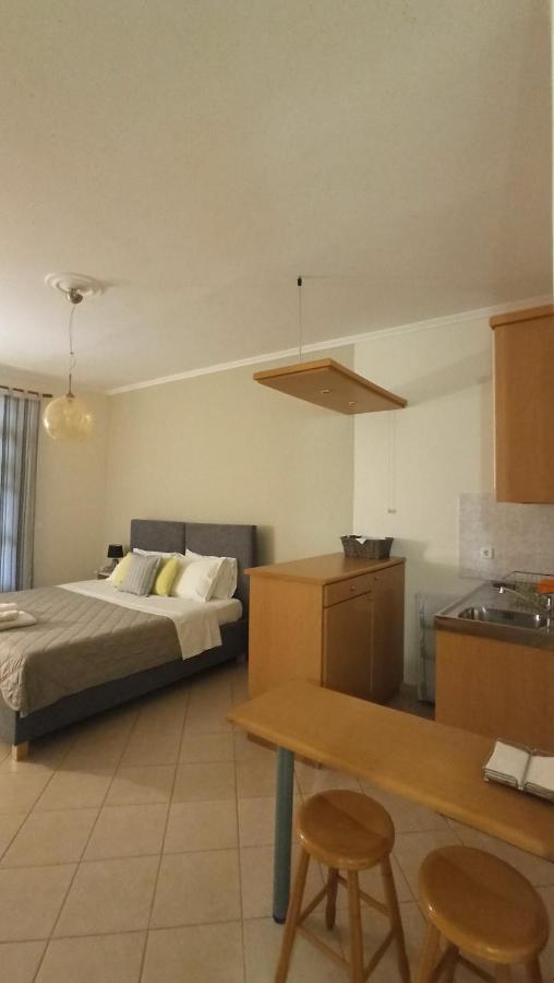 To Kastro Aparthotel 2*