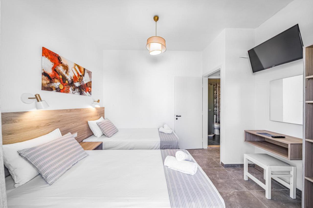 Happy Days Aparthotel