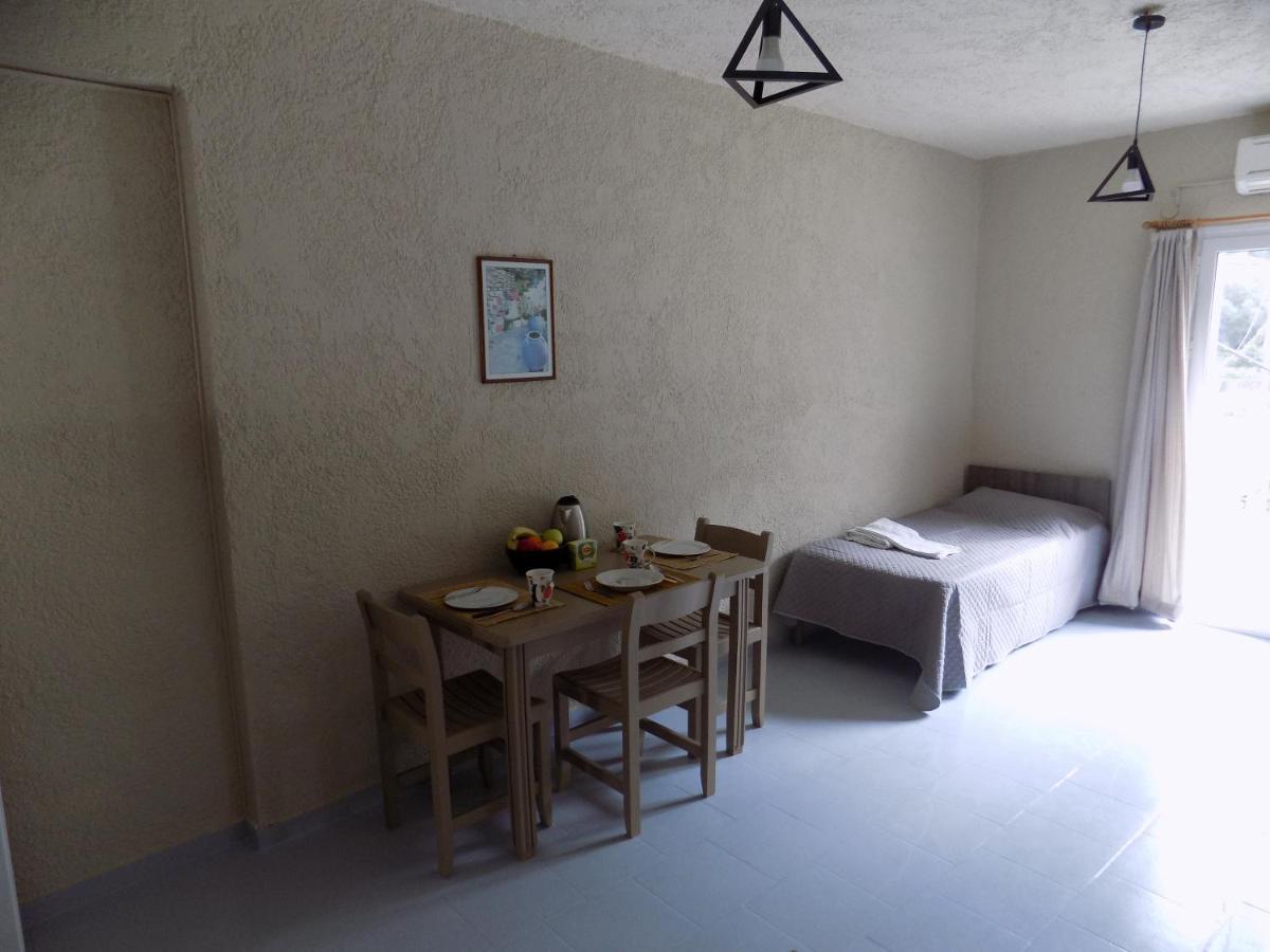 Afrodite Spacious Apartments! Agia Efimia