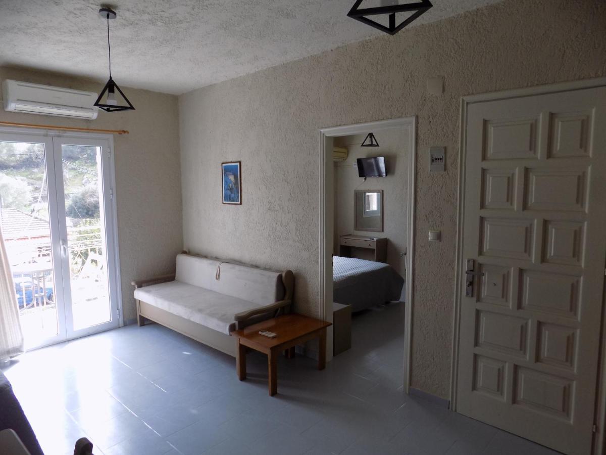 Afrodite Spacious Apartments! Aparthotel 2*