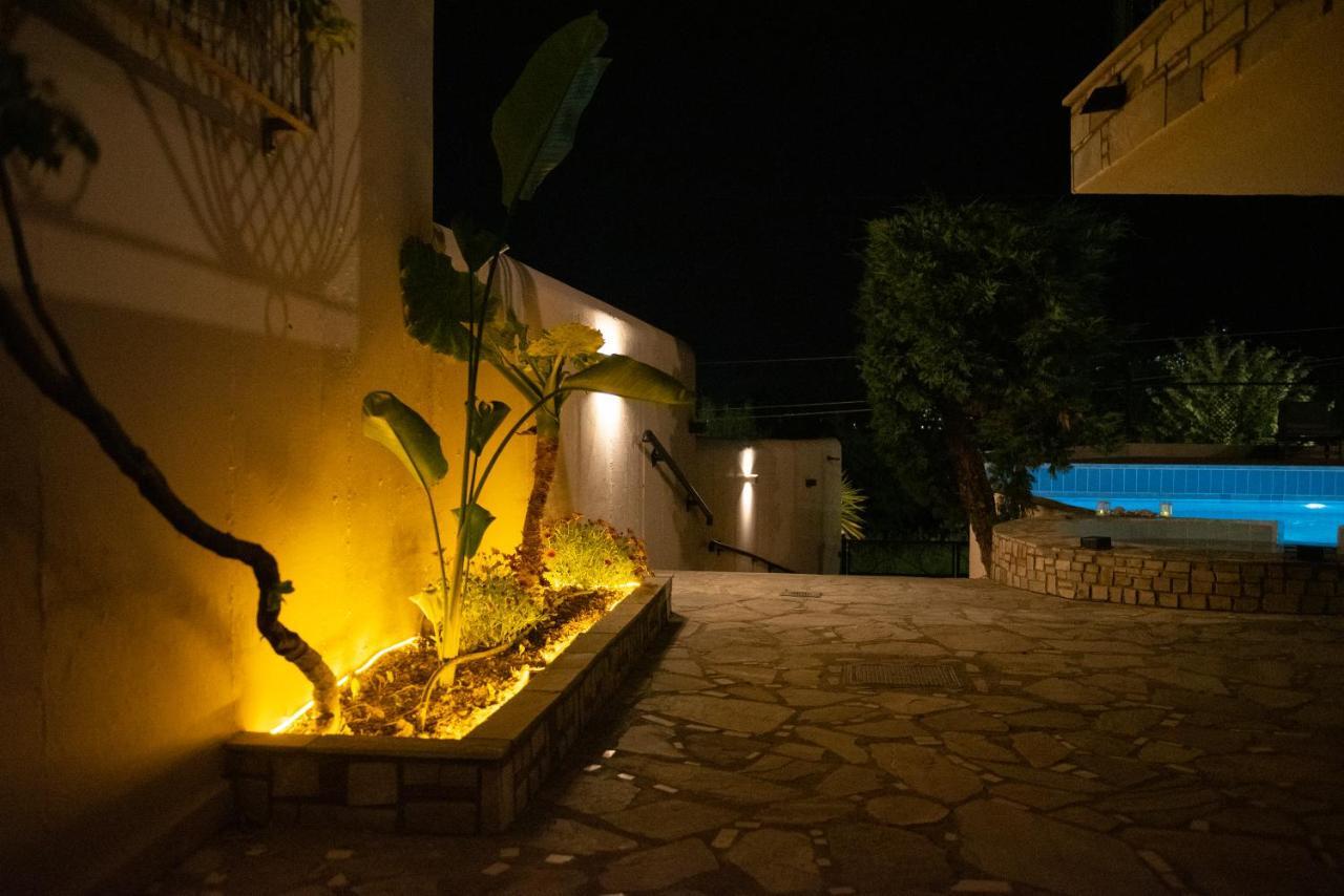Nisovillas * Volos