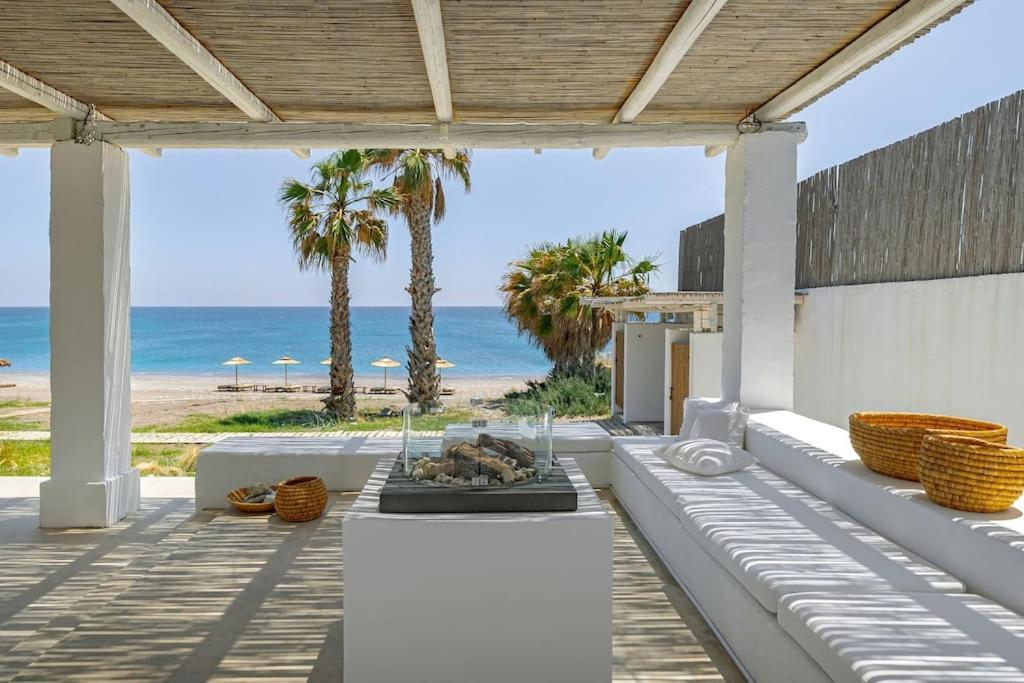 Beachfront Crystalia *
