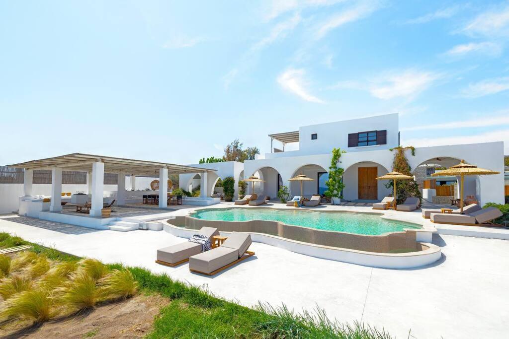 Villa Beachfront Crystalia *