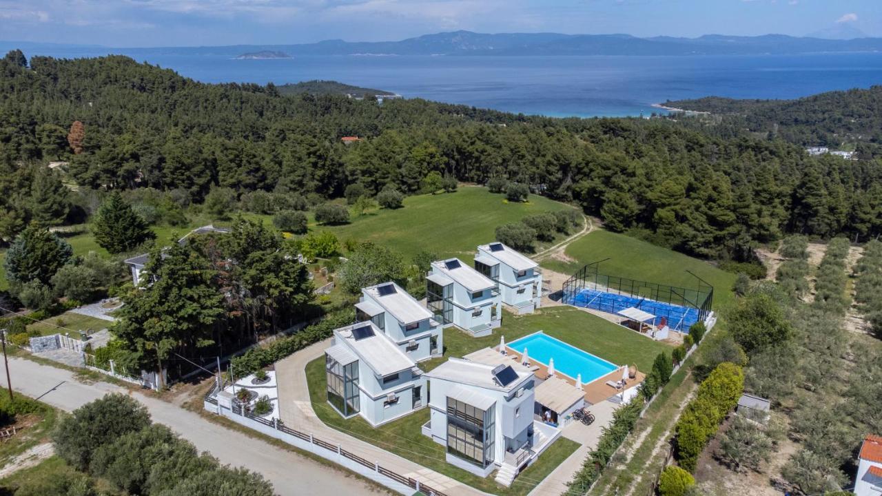 Blue Avenue Paliouri