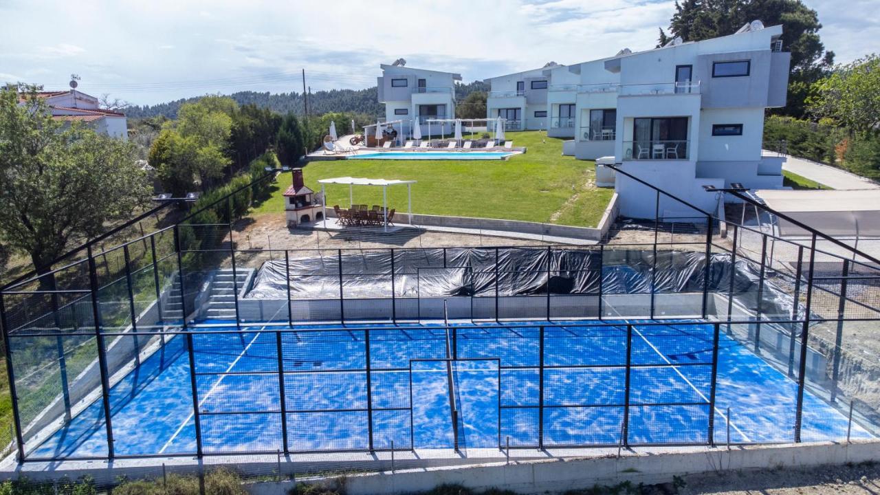 Blue Avenue 3*
