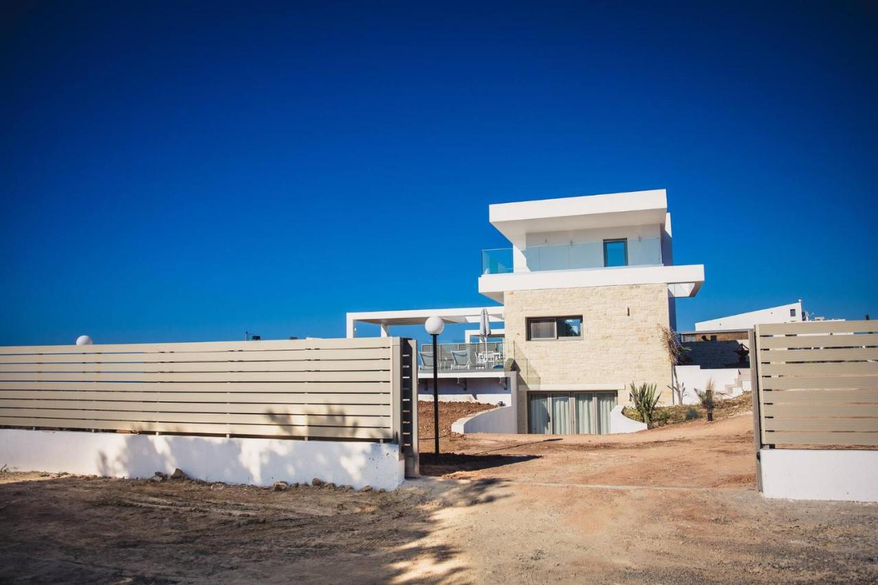 Starlight Guro - 4bd, 4ba, 4min To Adhele
