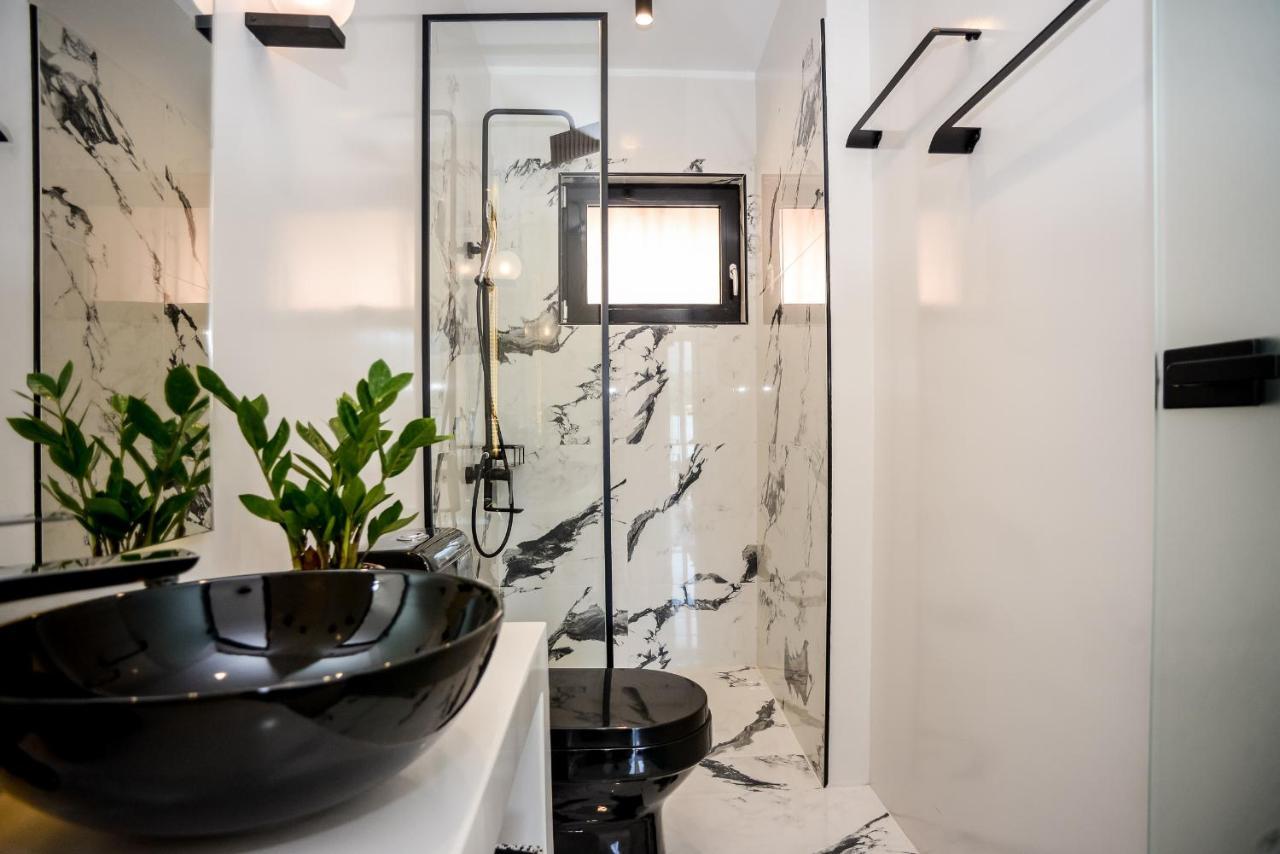 A & B Minimal With Sea View In Apartment *