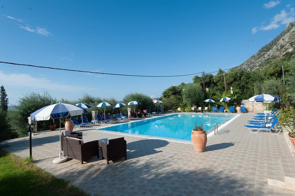 Aparthotel Crystal Blue Hotel,