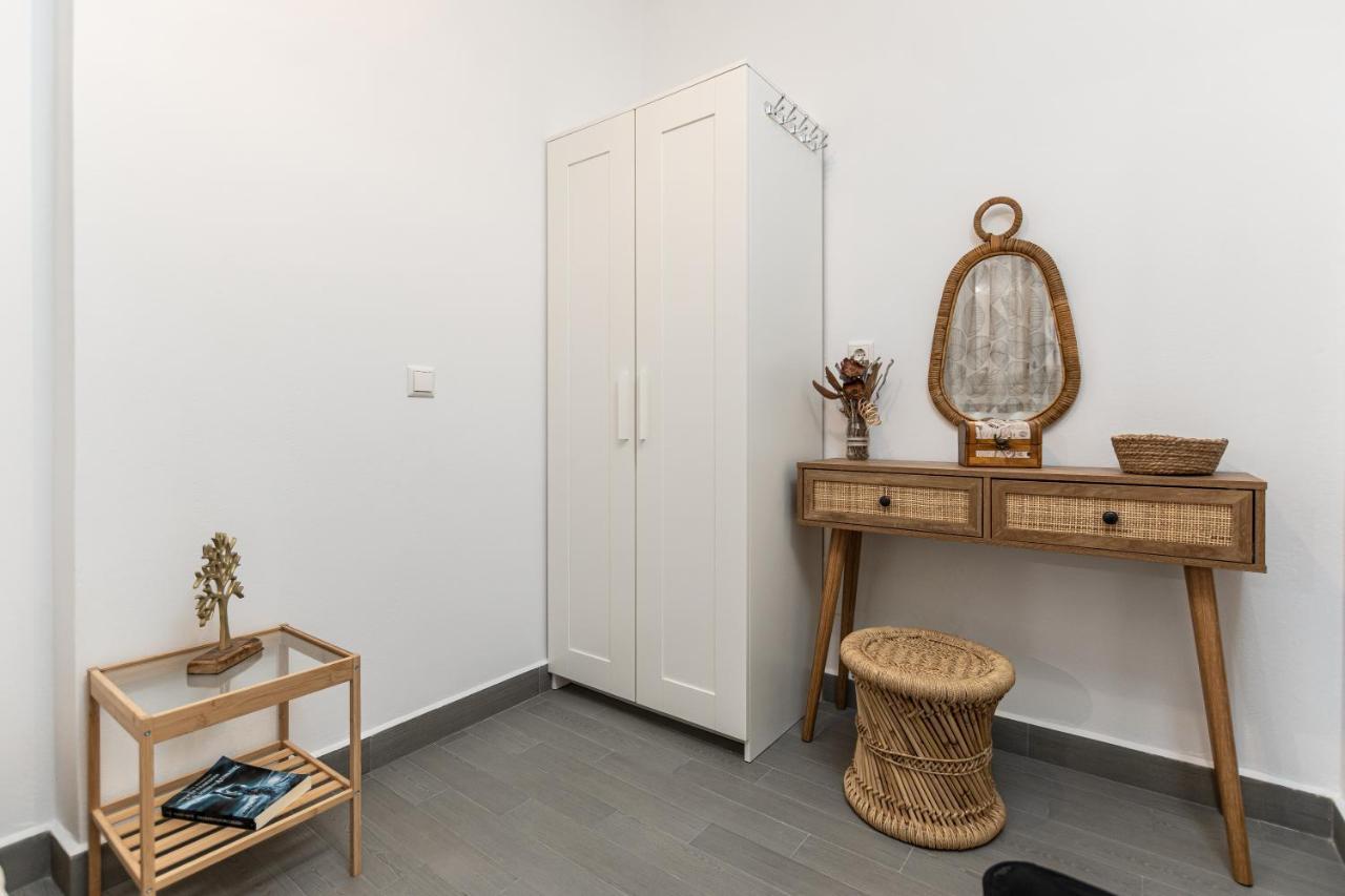 Ocean Breeze Apartment