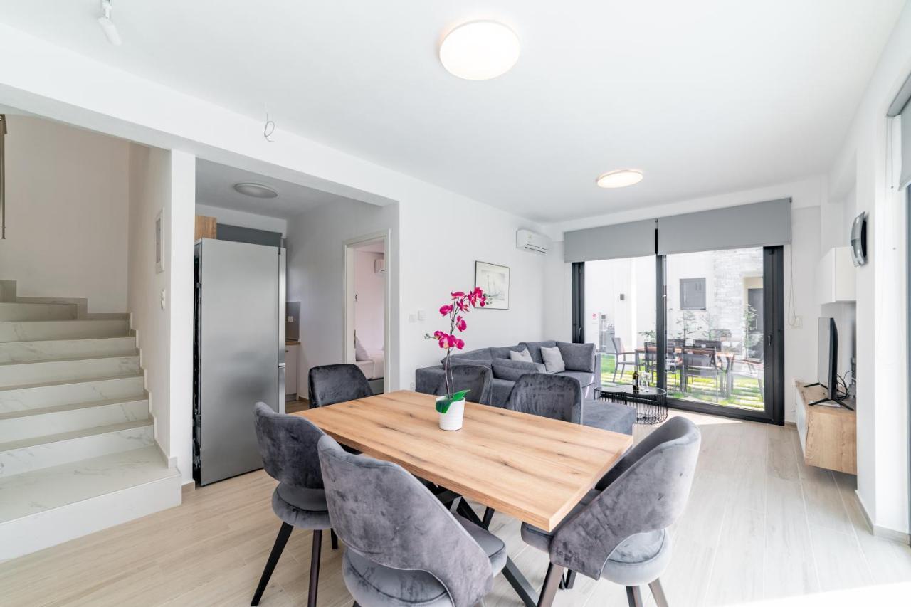 Apartment Thalassa & Thalassa Prive Residential Complex Ofrinion