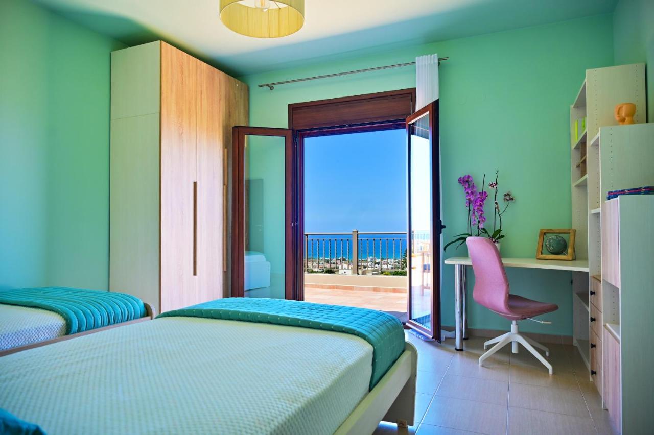 Ventana Al Mar!
