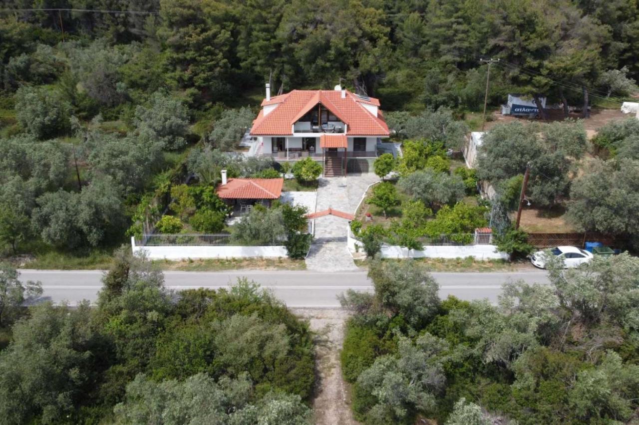 Villa Alex Agios Georgios (Istiaia-Aidipsos)