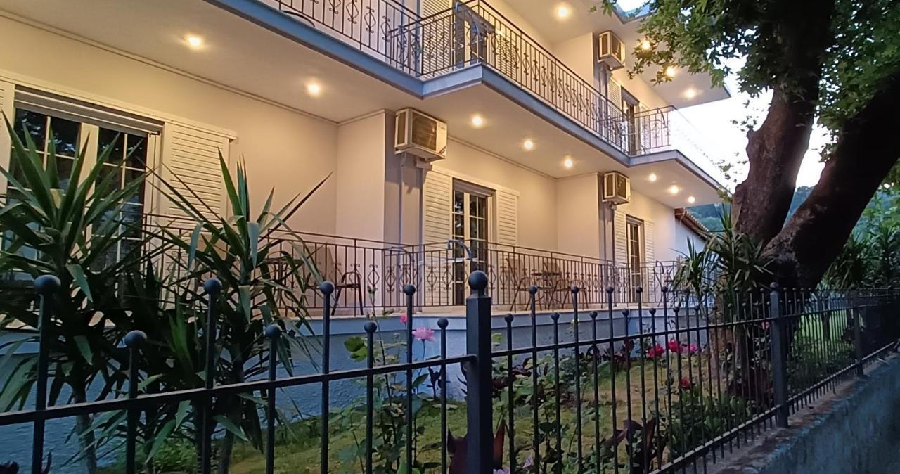 Petros Valtos Apartment *