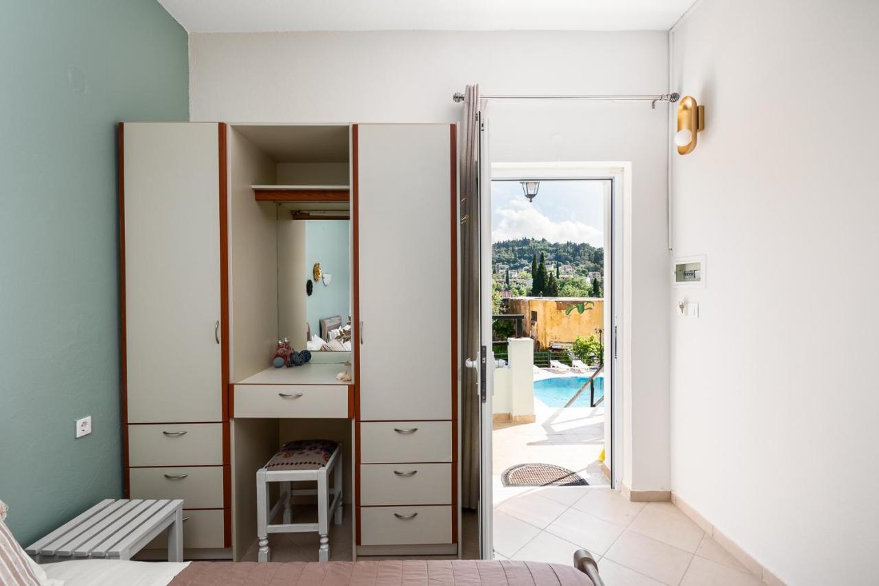 Apartment Pool Apartments, Elena & Maria By Konnect Ipsos