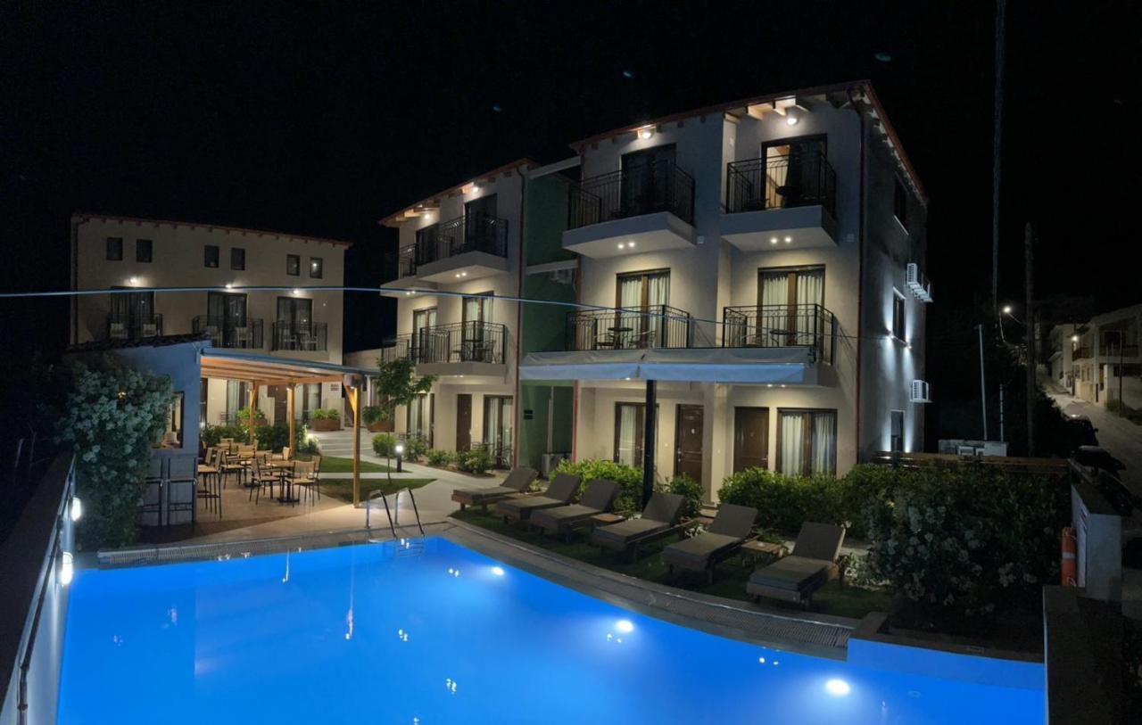 Oro Hotel 3*