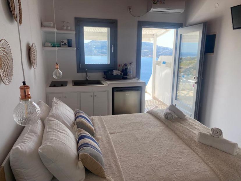 Betty Apartment Plaka (Milos)