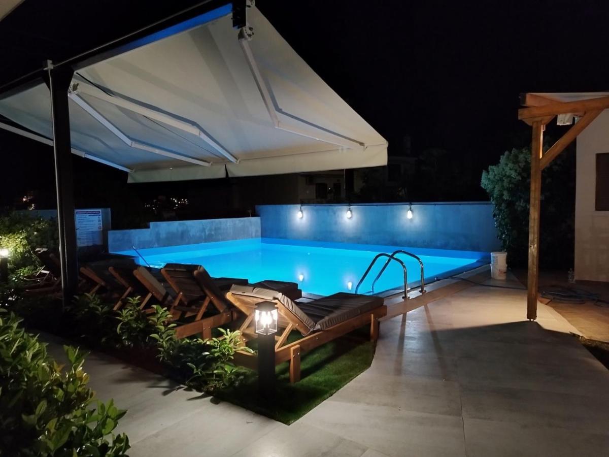 Oro Skiathos Town