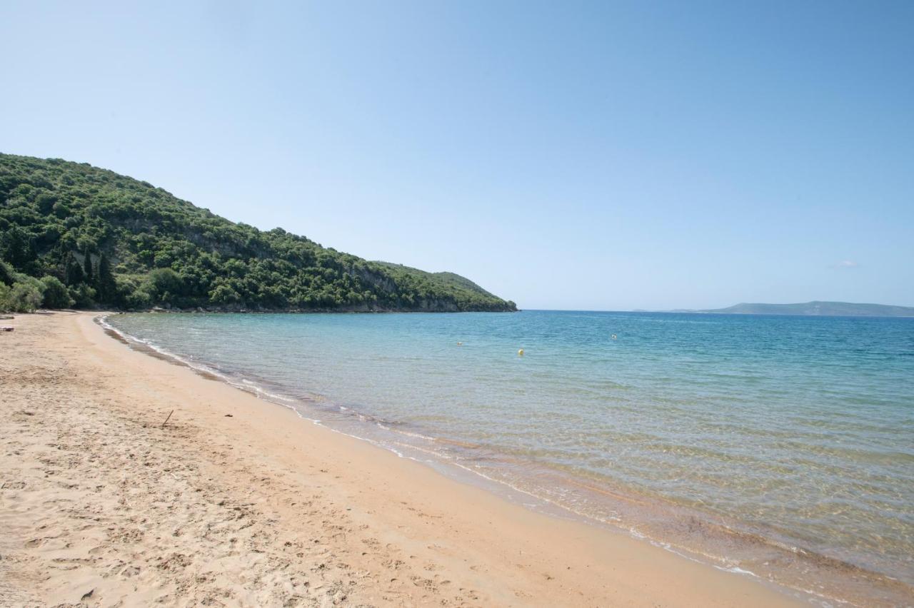 Asterias * Finikounta