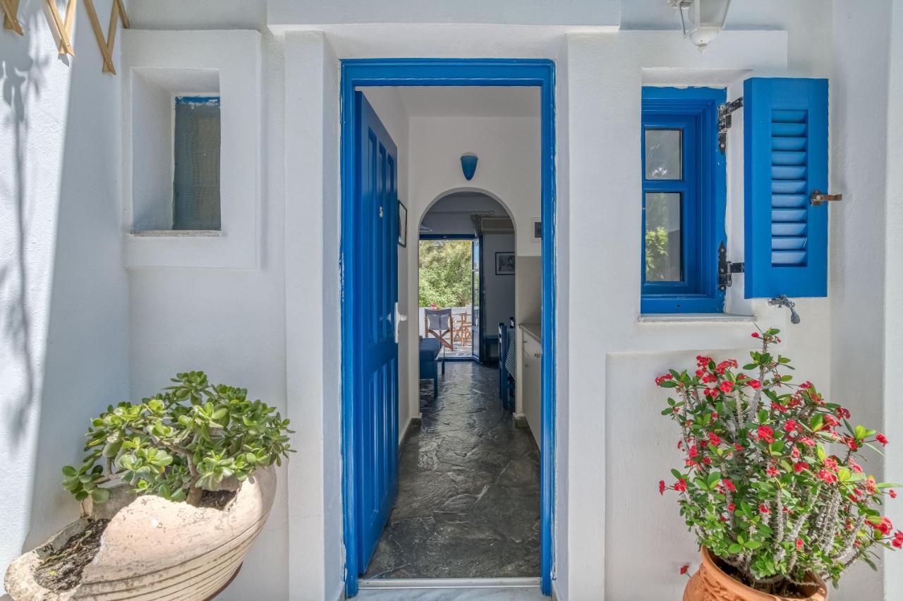 Alpha * Naousa (Paros)