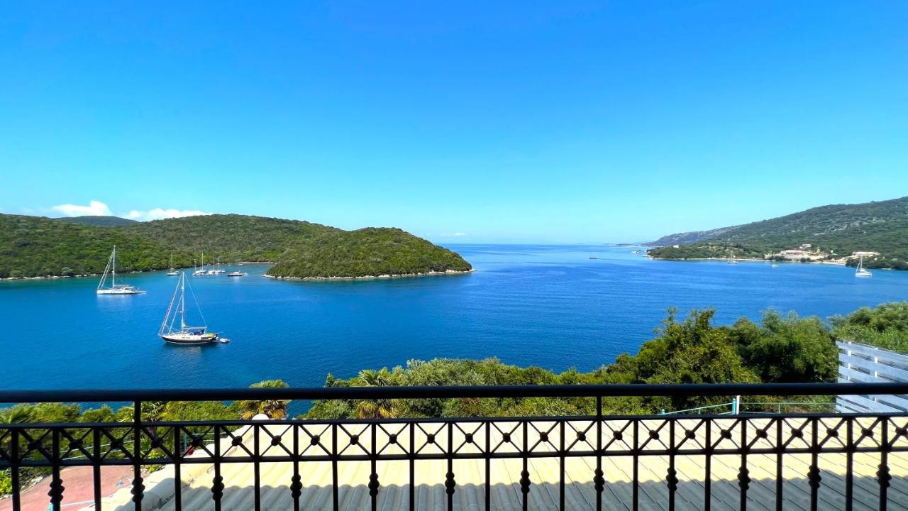 Villa Azure &