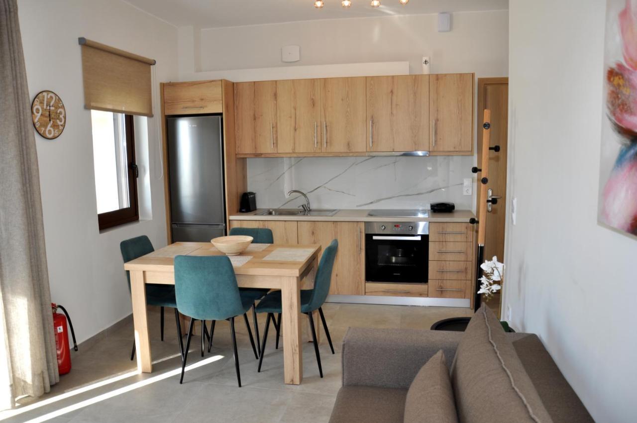 Alkioni's Nest Apartment *