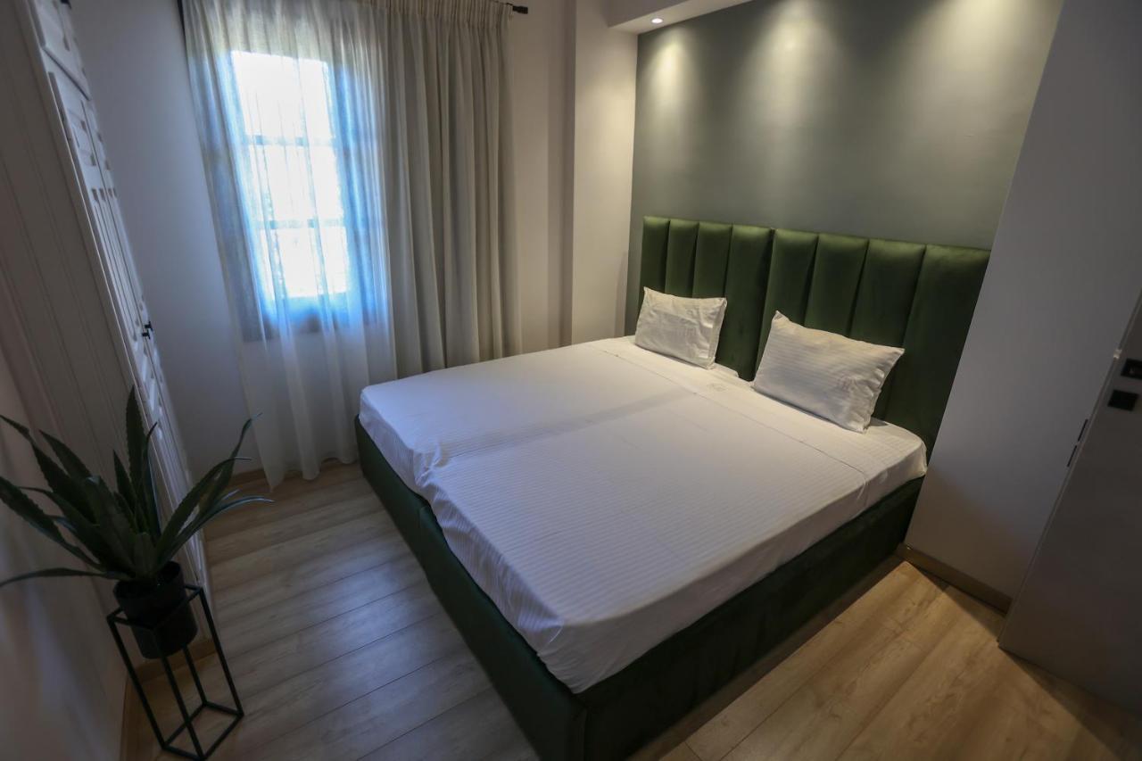 Guest house Eleni Zirganou & *