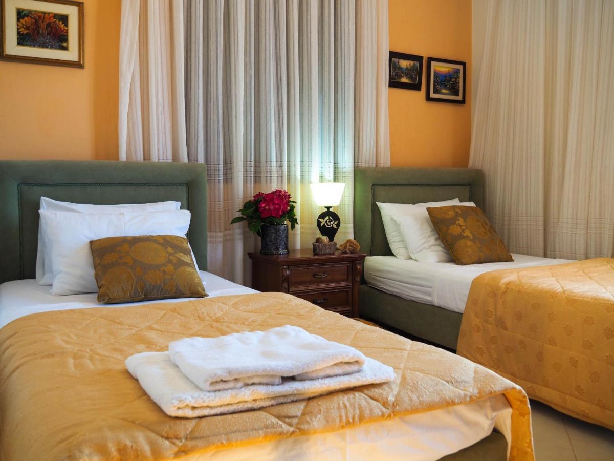 Antikleia Villa *