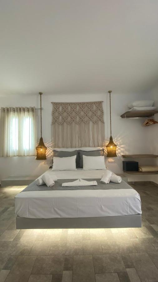 Alexandros Mykonos