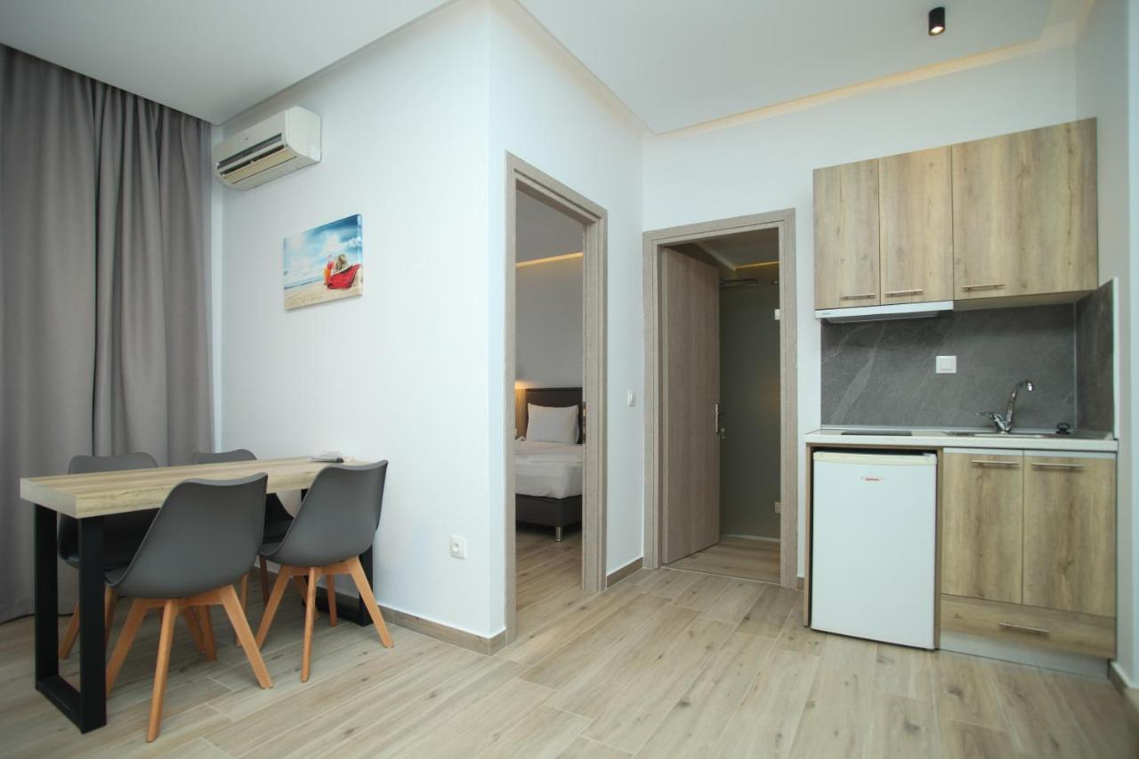 Aparthotel Naias 3*