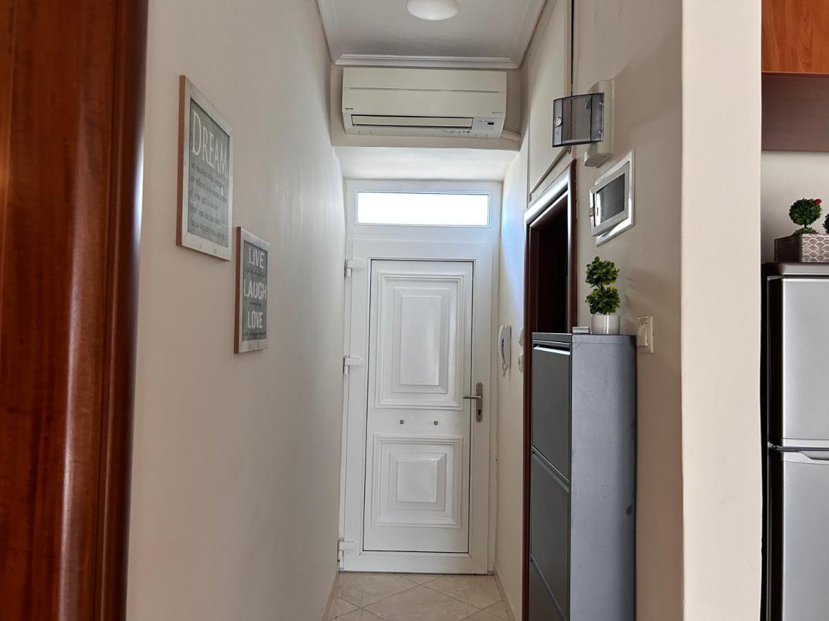 On Main Pedestrian Street With View Apartment Nea Kallikrateia