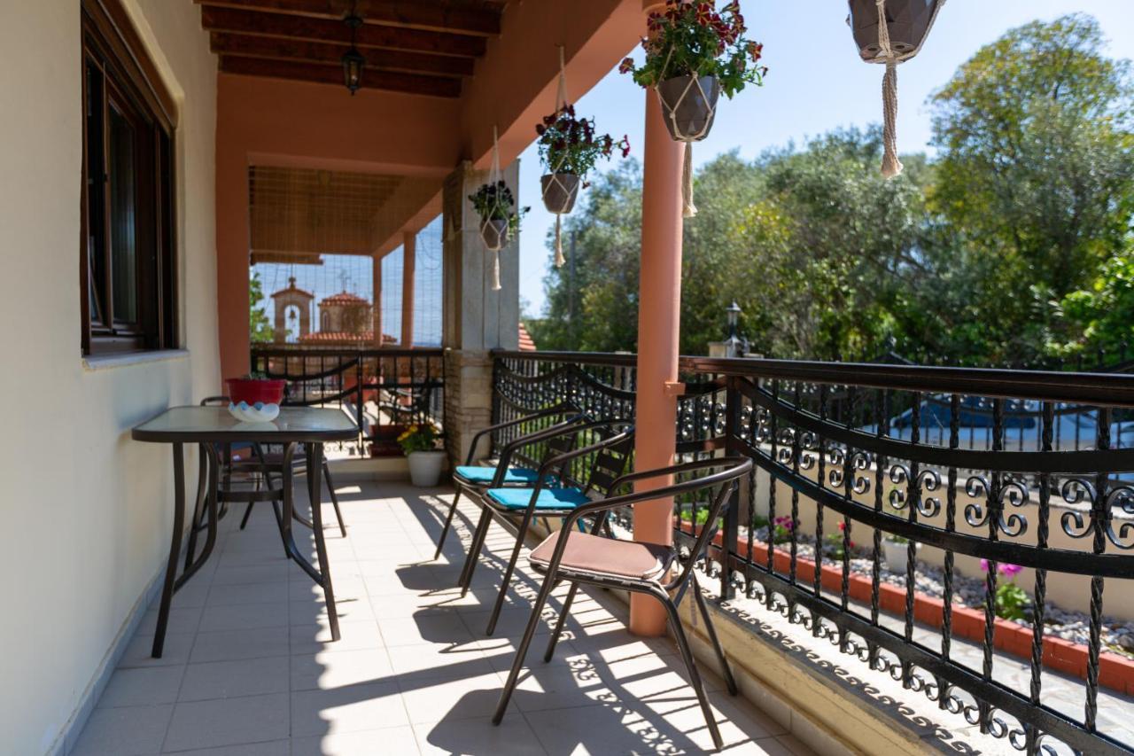 Holiday home Familia House