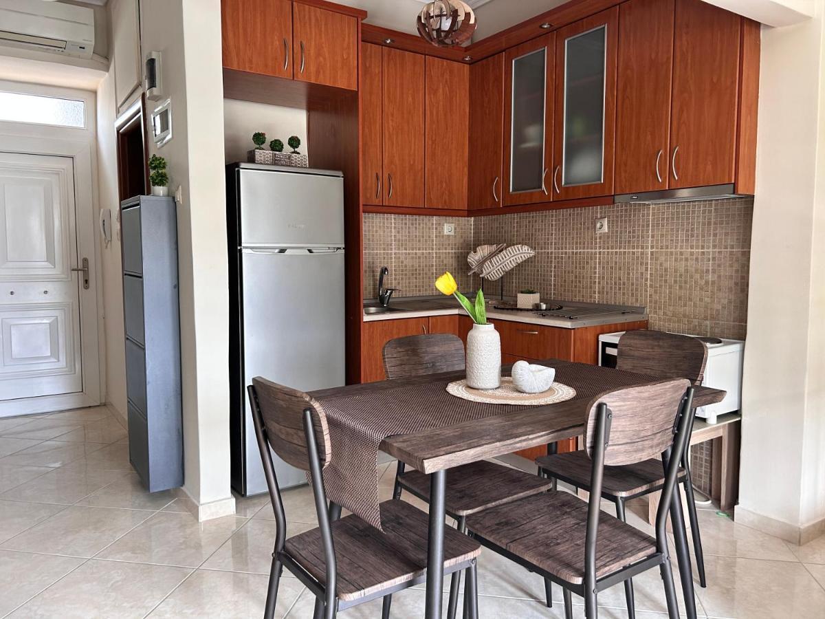 On Main Pedestrian Street With View Apartment *